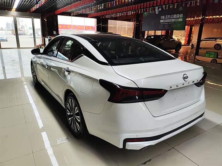 Фото 5 - Nissan Teana