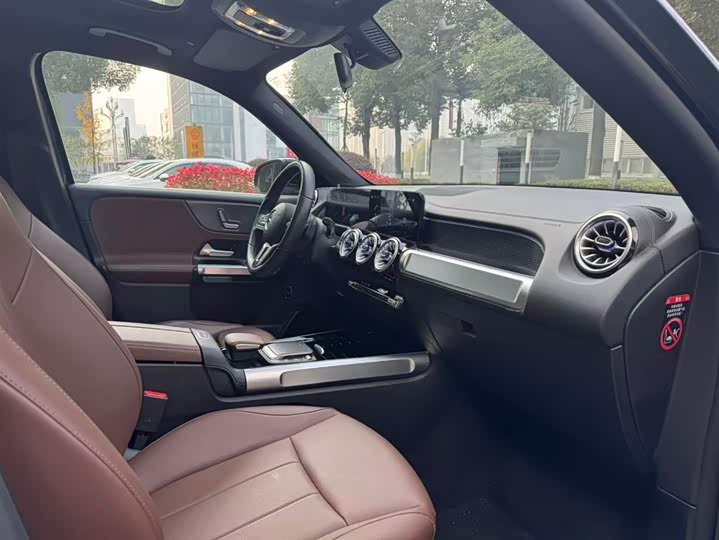 Фото 5 - Mercedes-Benz GLB-Class