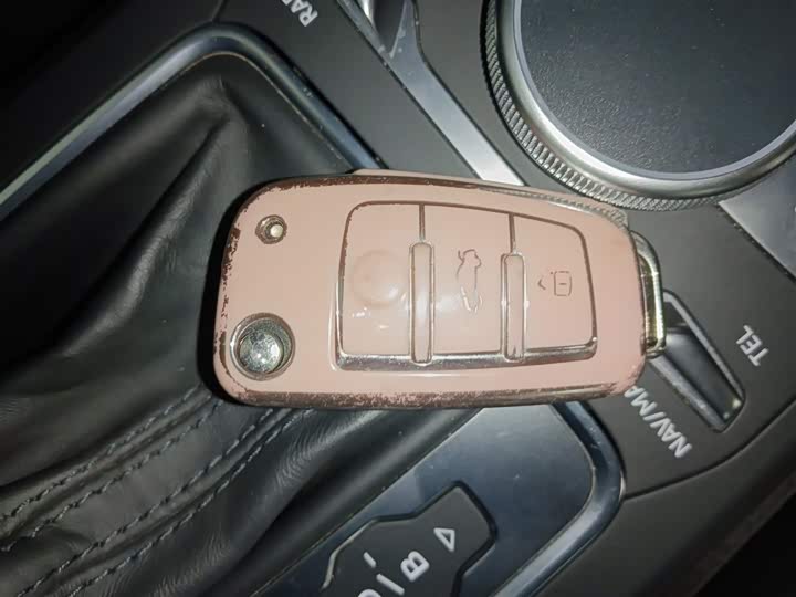 Фото 9 - Audi Q2L e-tron