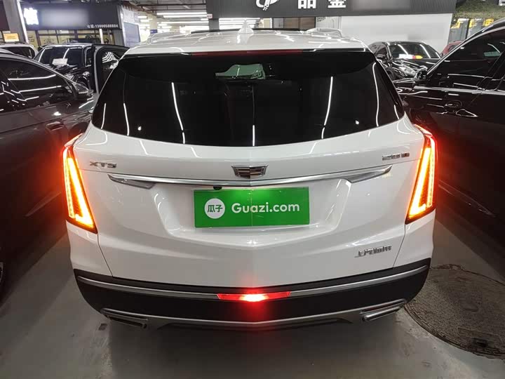 Фото 6 - Cadillac XT5