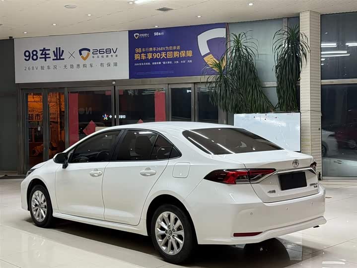 Фото 6 - Toyota Corolla