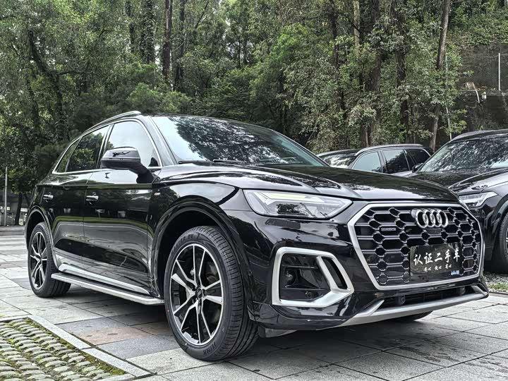 Фото 2 - Audi Q5L