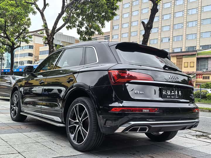 Фото 3 - Audi Q5L