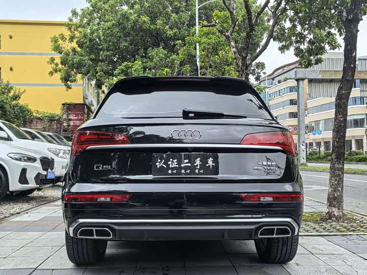 Фото 5 - Audi Q5L