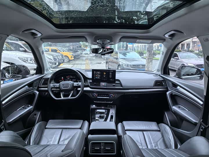 Фото 7 - Audi Q5L