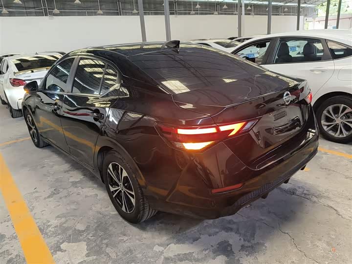 Фото 5 - Nissan Sylphy