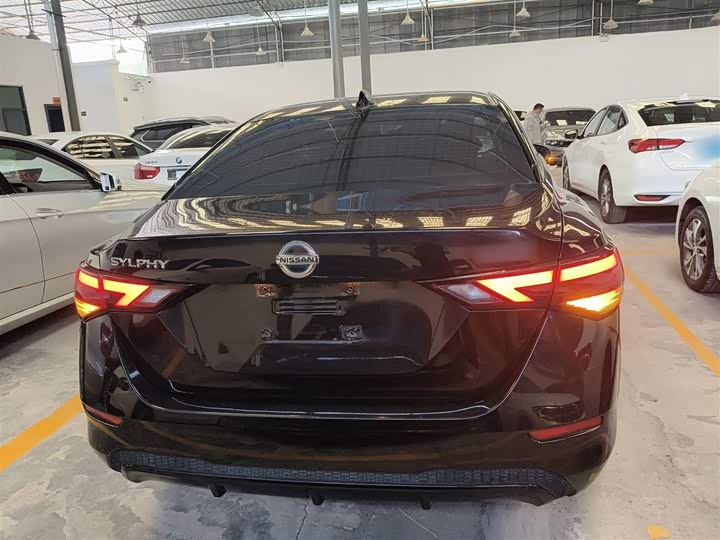 Фото 6 - Nissan Sylphy