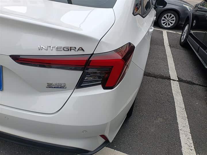 Фото 8 - Honda Integra