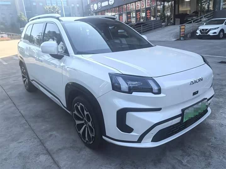 Фото 2 - GAC Aion V