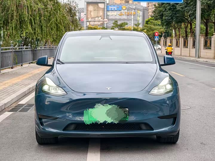 Фото 2 - Tesla Model Y
