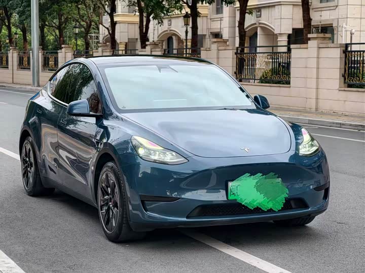 Фото 3 - Tesla Model Y