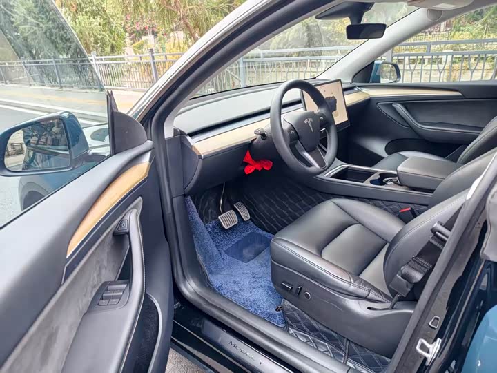 Фото 9 - Tesla Model Y