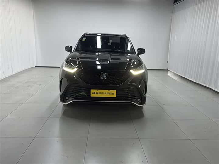 Фото 3 - Toyota Crown Kluger