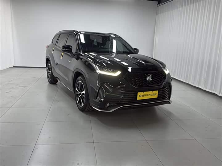 Фото 4 - Toyota Crown Kluger