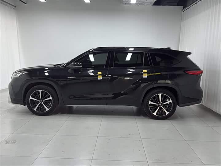 Фото 5 - Toyota Crown Kluger