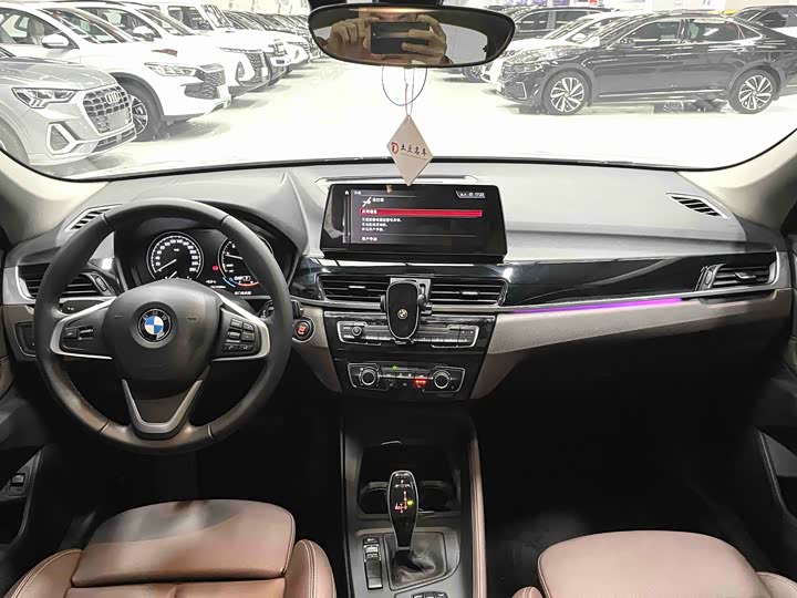 Фото 6 - BMW X1