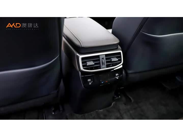 Фото 9 - Lexus RX