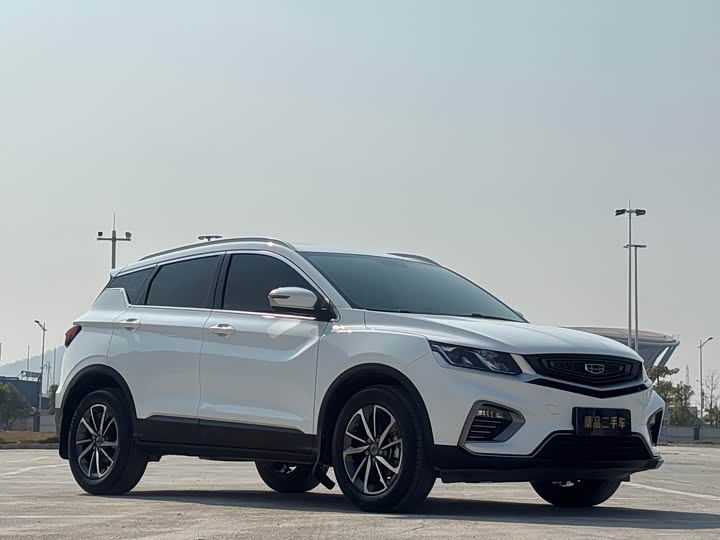 Фото 3 - Geely Coolray