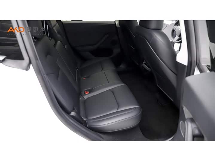 Фото 8 - Tesla Model Y