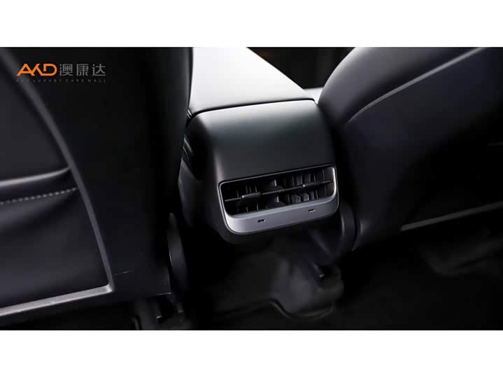 Фото 9 - Tesla Model Y