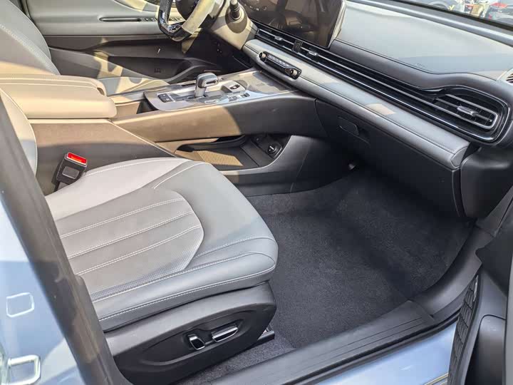 Фото 7 - GAC Trumpchi Empow R