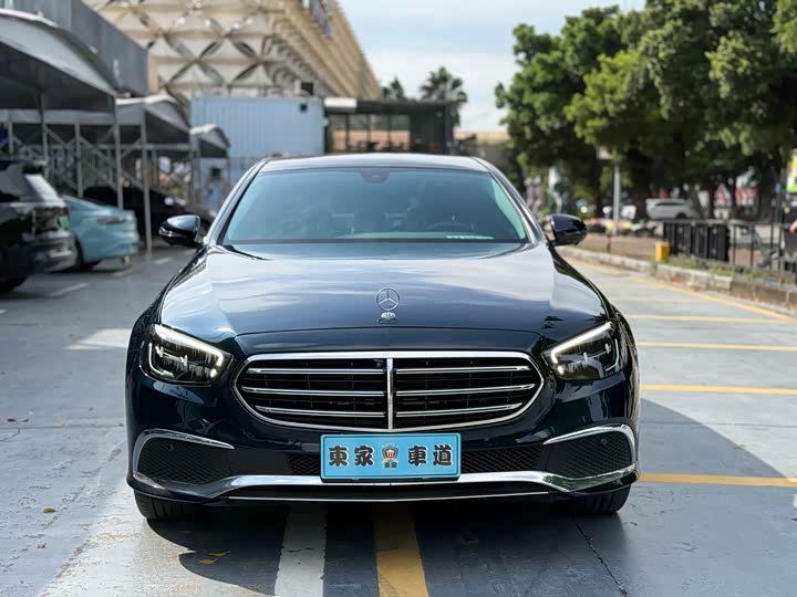 Фото 2 - Mercedes-Benz E-Class