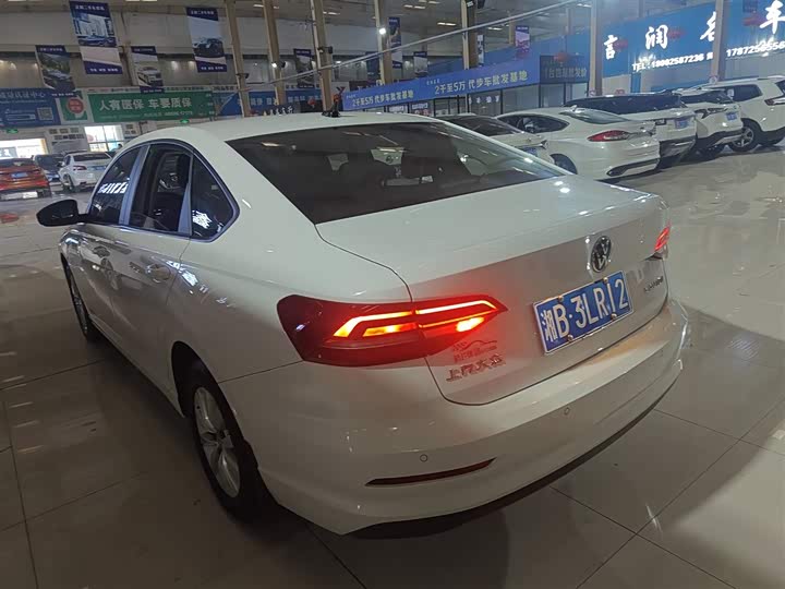 Фото 5 - Volkswagen Lavida