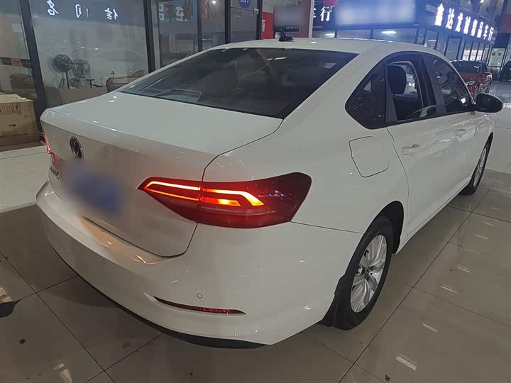 Фото 7 - Volkswagen Lavida