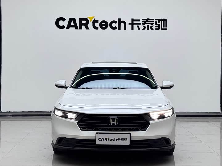 Фото 2 - Honda Accord