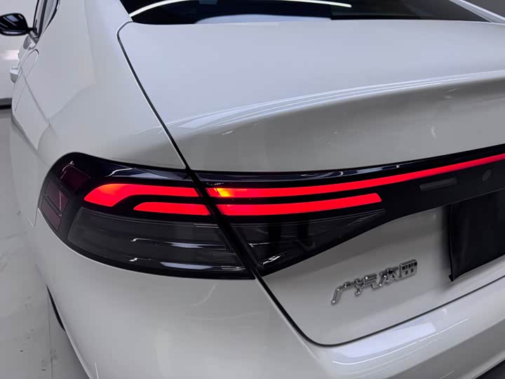 Фото 8 - Honda Accord