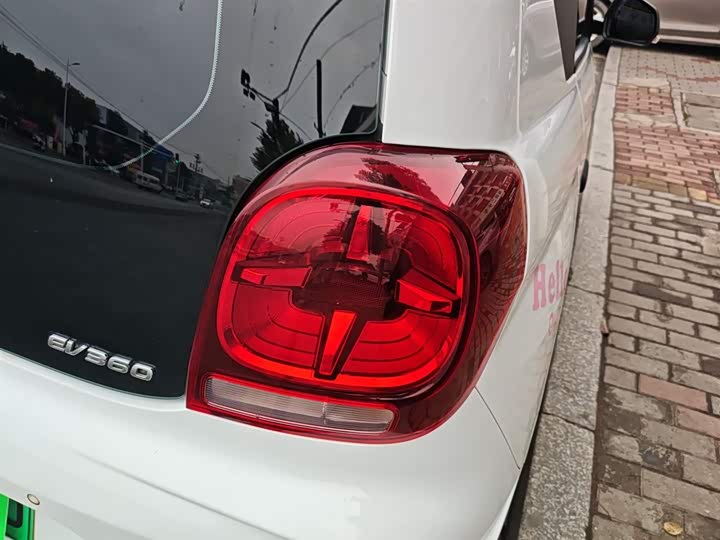 Фото 8 - Roewe Clever