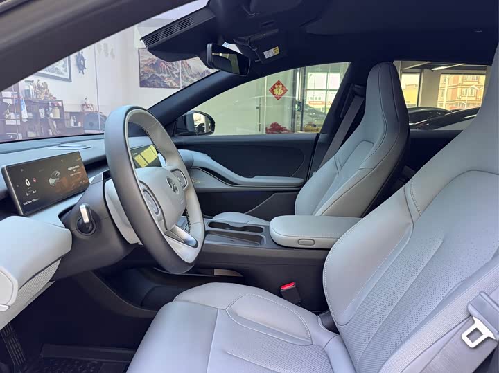 Фото 4 - Nio ET5T