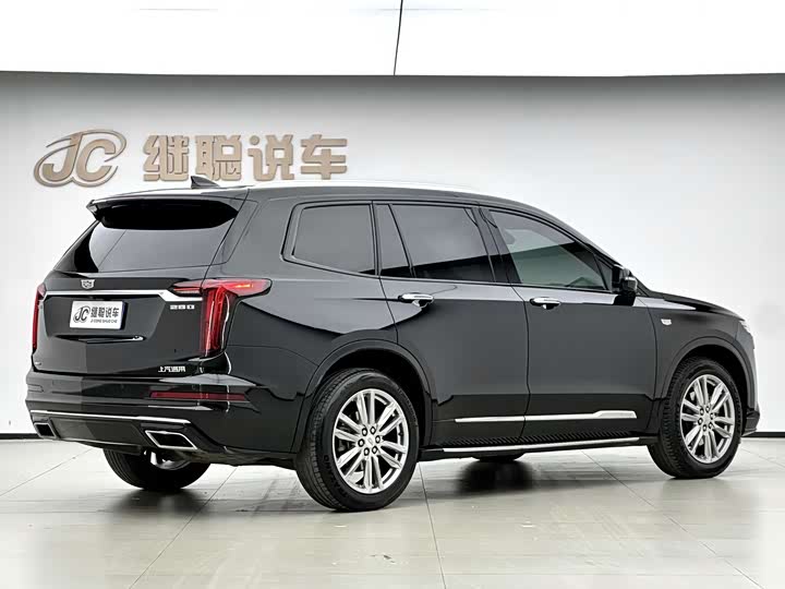 Фото 3 - Cadillac XT6