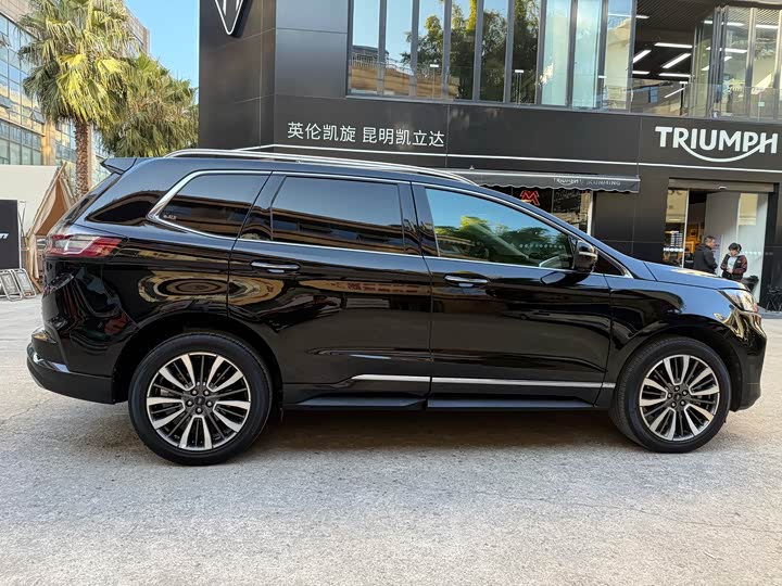 Фото 6 - Ford Edge