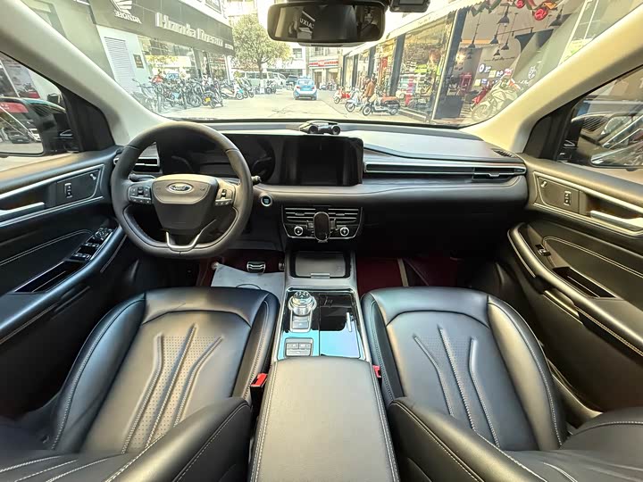 Фото 7 - Ford Edge