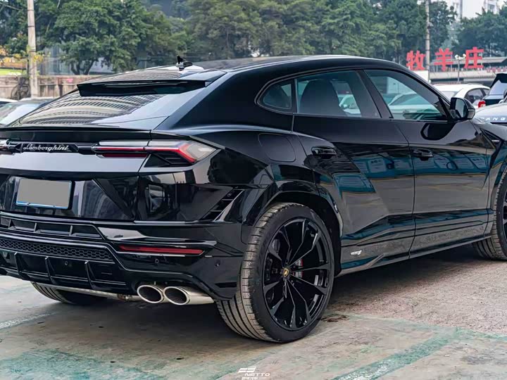 Фото 6 - Lamborghini Urus