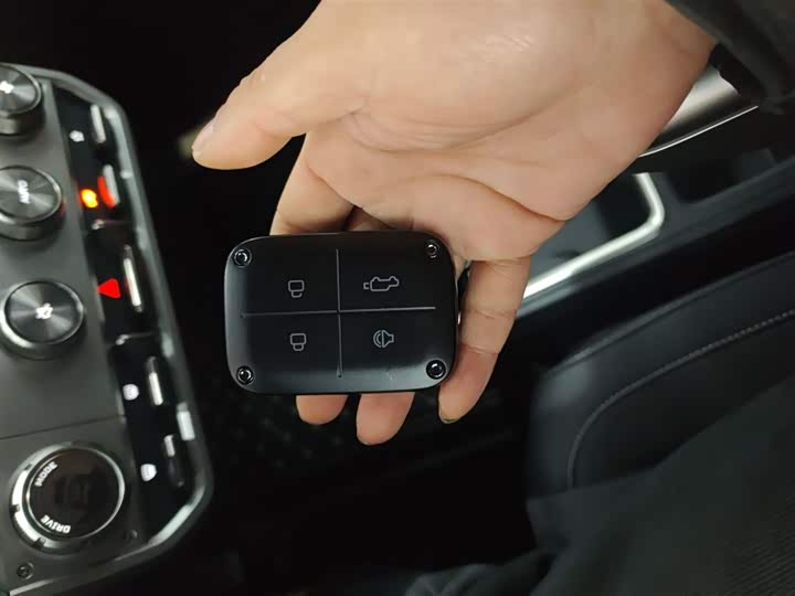 Фото 9 - Chery iCar V23