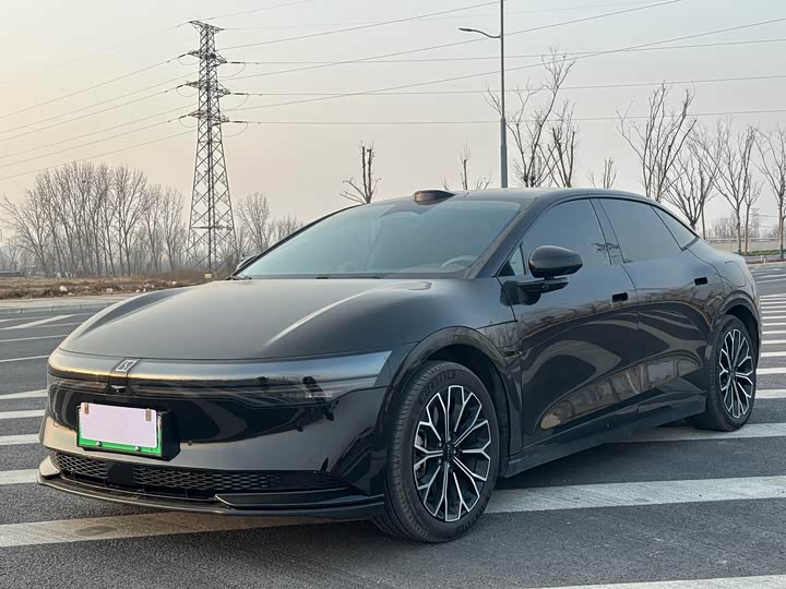 Фото 1 - Zeekr 007