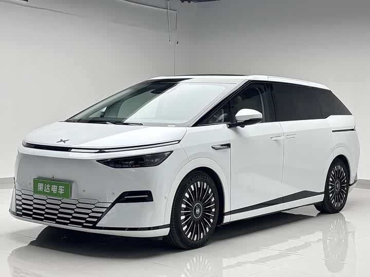 Фото 1 - XPeng X9