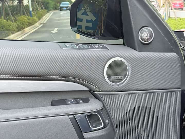 Фото 8 - Land Rover Discovery