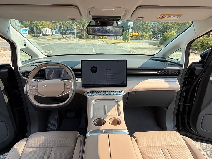 Фото 7 - XPeng X9