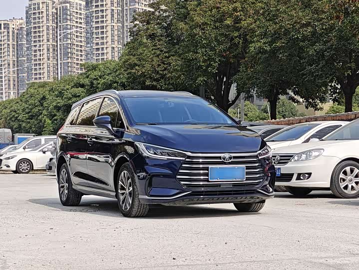 Фото 3 - BYD Song Max