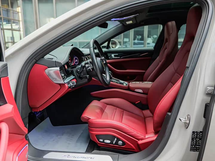 Фото 4 - Porsche Panamera