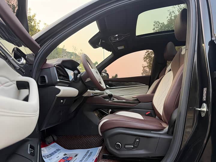 Фото 4 - Geely Monjaro