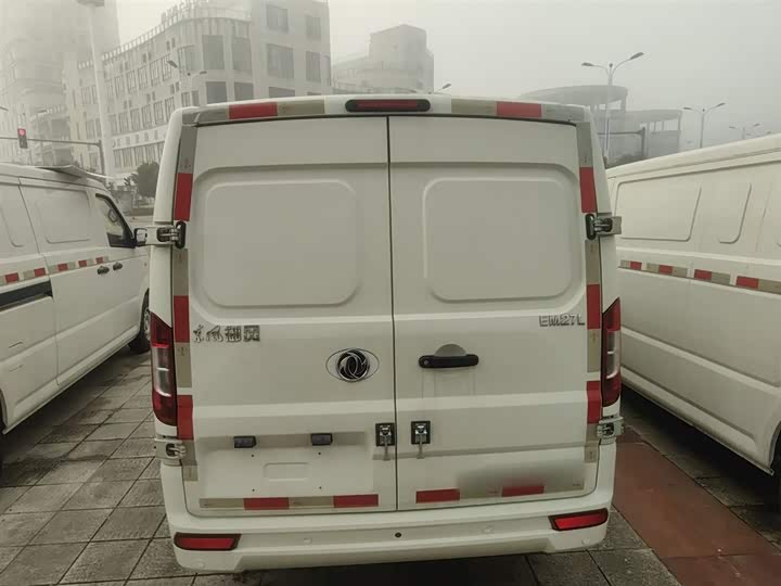 Фото 6 - Dongfeng EM27