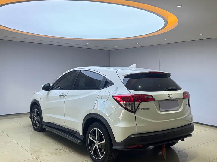 Фото 4 - Honda Vezel