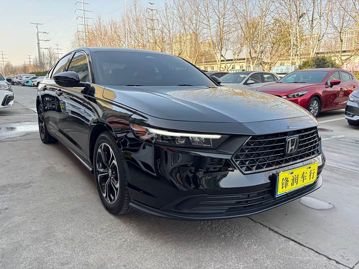 Фото 3 - Honda Accord