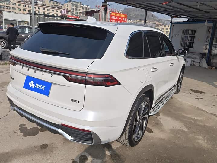 Фото 3 - Geely Monjaro