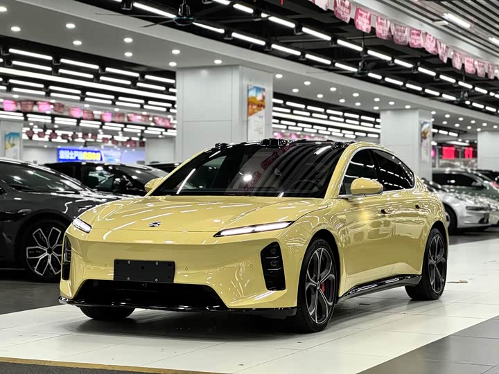 Фото 1 - Nio ET5