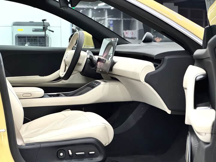 Фото 9 - Nio ET5